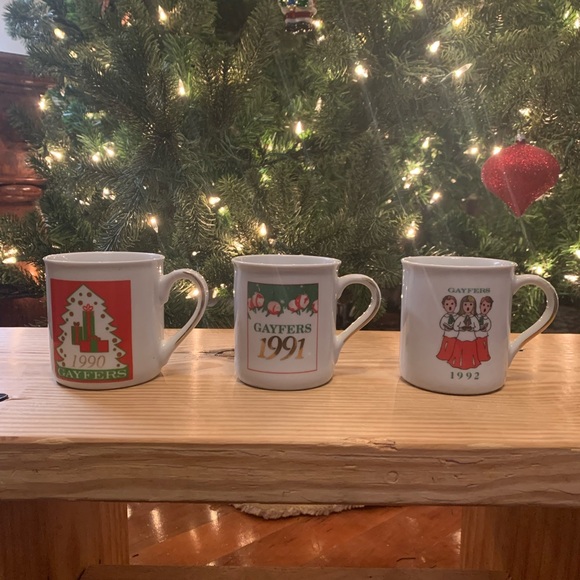 Royal Ann Gayfers Vintage Collective Christmas Mugs Bundle 1990